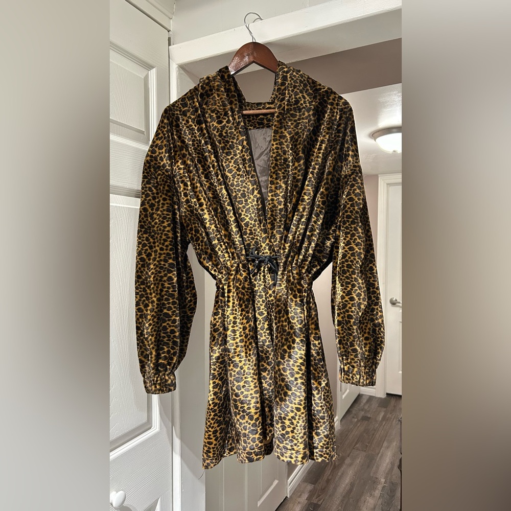 Vintage 1990s-2000s Leopard Print Velvet Jacket - Made in Italy